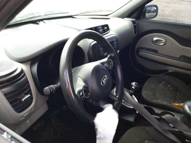 Photo 9 VIN: KNDJN2A22F7795568 - KIA SOUL 