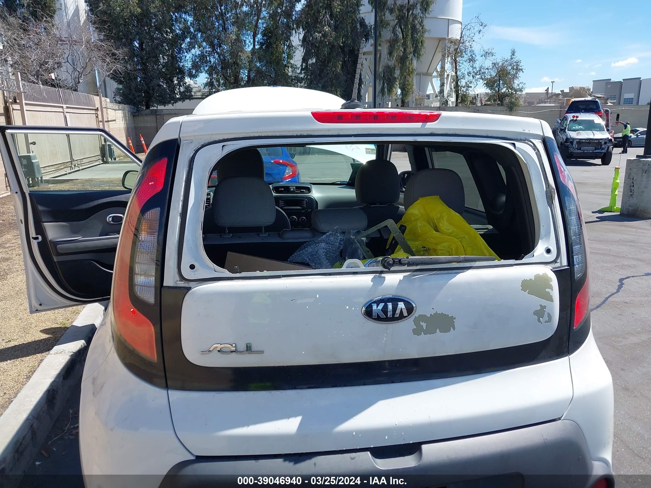 Photo 11 VIN: KNDJN2A22G7244350 - KIA SOUL 