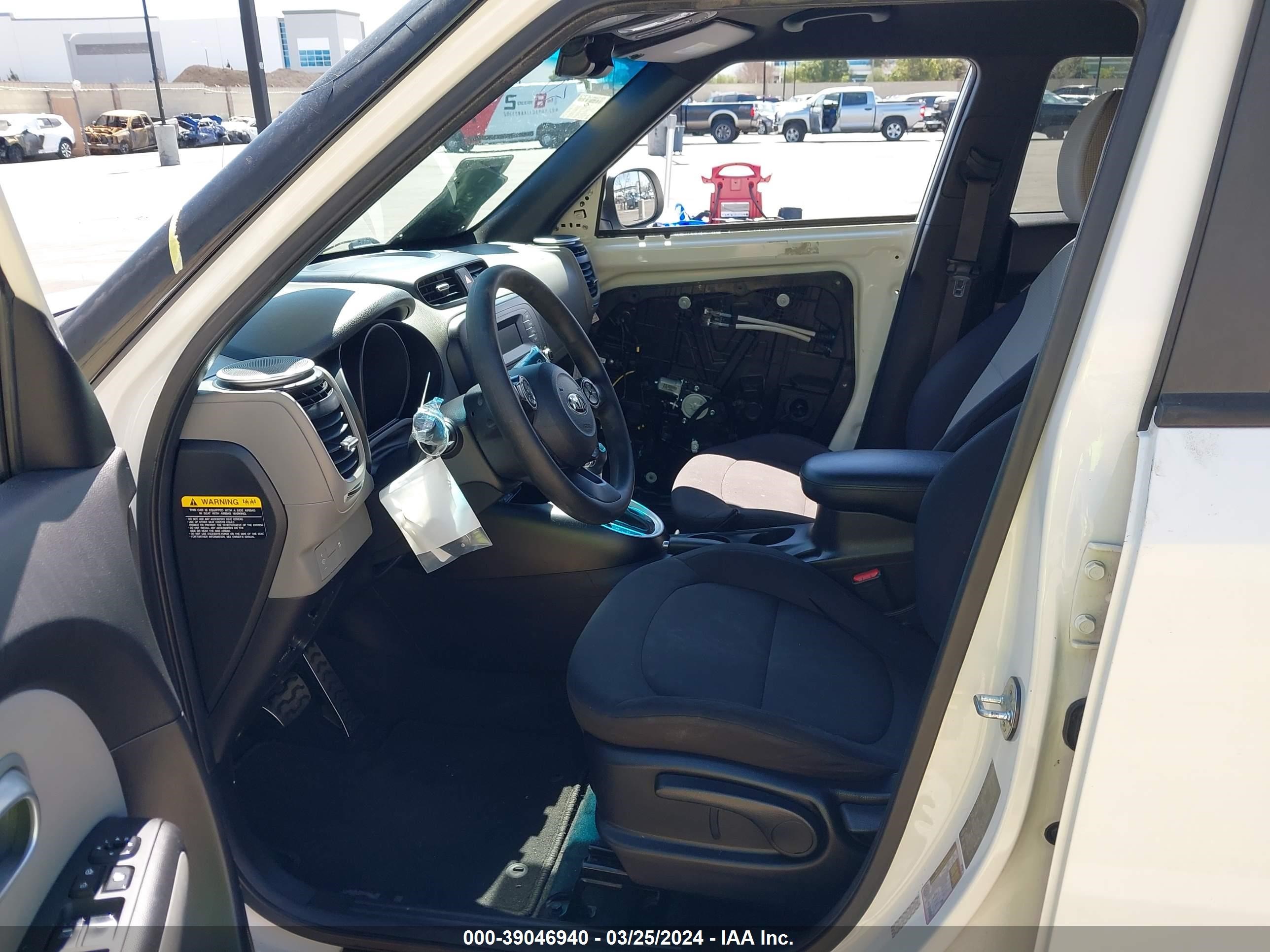 Photo 4 VIN: KNDJN2A22G7244350 - KIA SOUL 