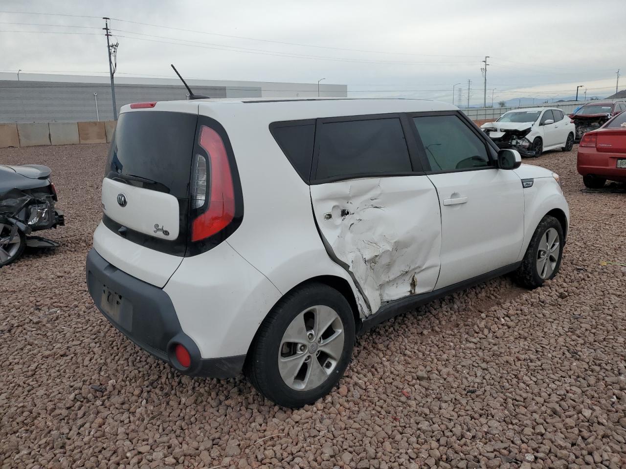 Photo 2 VIN: KNDJN2A22G7324599 - KIA SOUL 