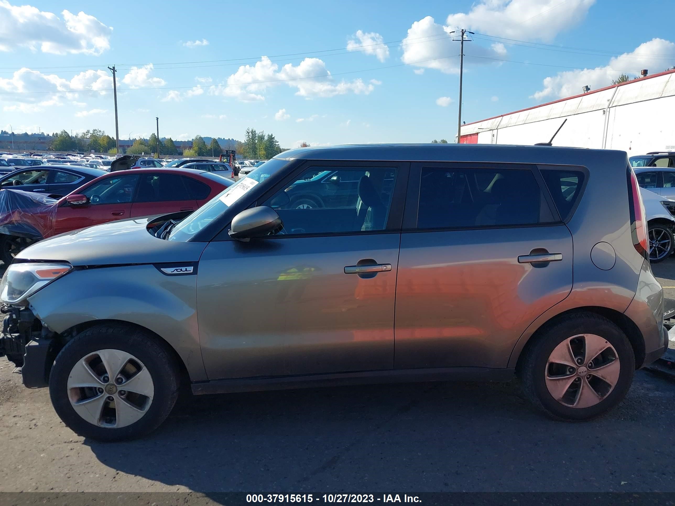 Photo 14 VIN: KNDJN2A22G7391185 - KIA SOUL 