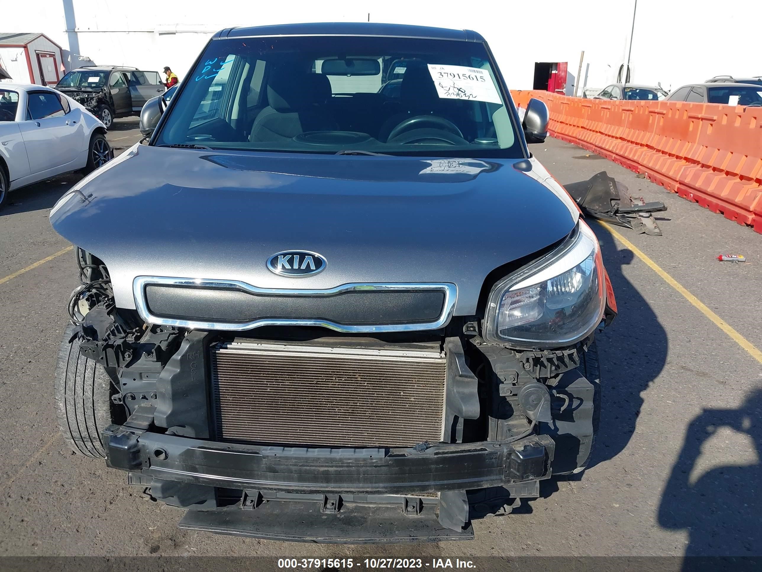 Photo 5 VIN: KNDJN2A22G7391185 - KIA SOUL 