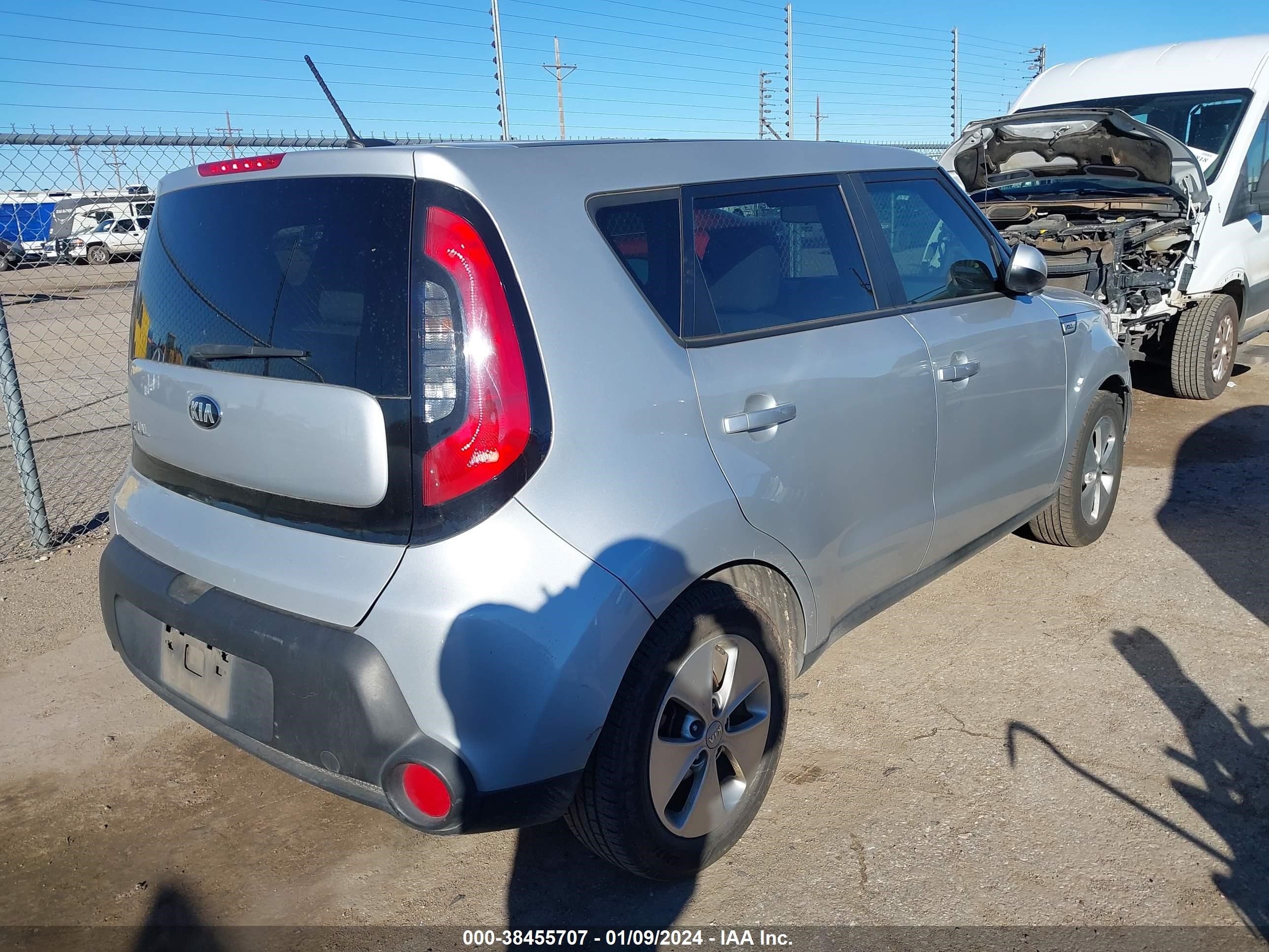 Photo 3 VIN: KNDJN2A22G7837433 - KIA SOUL 