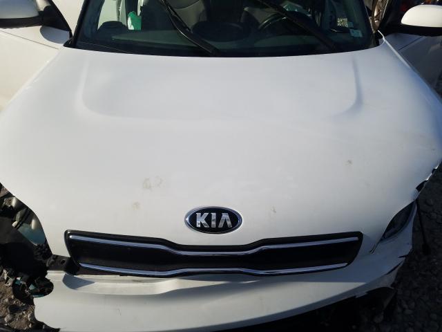 Photo 6 VIN: KNDJN2A22H7420833 - KIA SOUL 