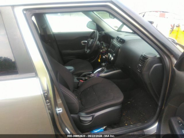 Photo 4 VIN: KNDJN2A22J7548320 - KIA SOUL 