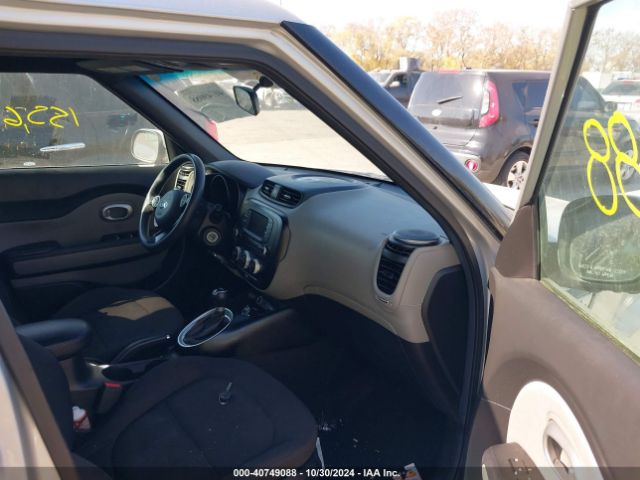 Photo 4 VIN: KNDJN2A22J7559348 - KIA SOUL 