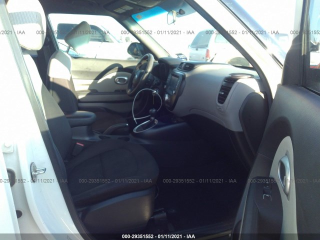 Photo 4 VIN: KNDJN2A22J7566820 - KIA SOUL 