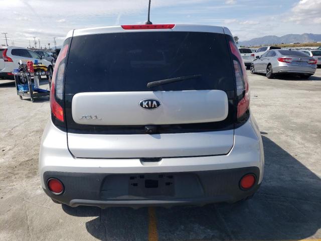 Photo 5 VIN: KNDJN2A22J7620696 - KIA SOUL 