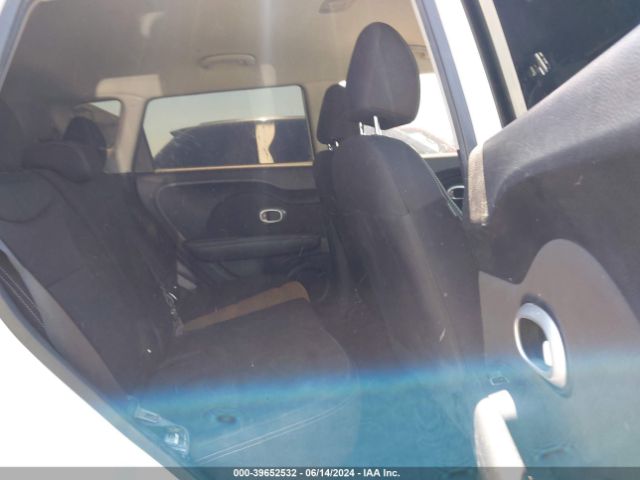 Photo 7 VIN: KNDJN2A22K7652694 - KIA SOUL 