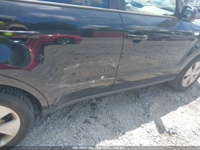 Photo 5 VIN: KNDJN2A23E7053713 - KIA SOUL 