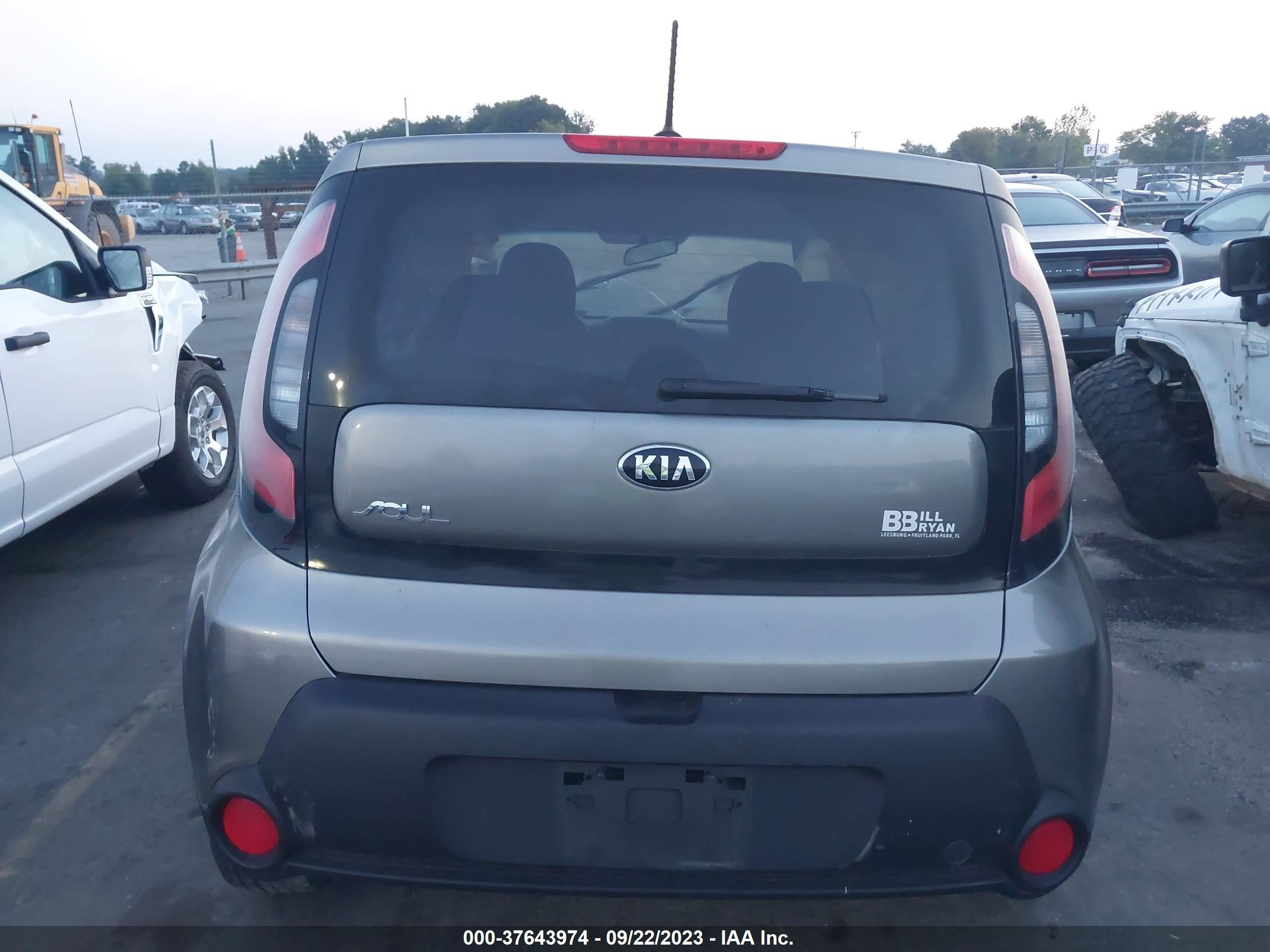 Photo 15 VIN: KNDJN2A23E7104627 - KIA SOUL 