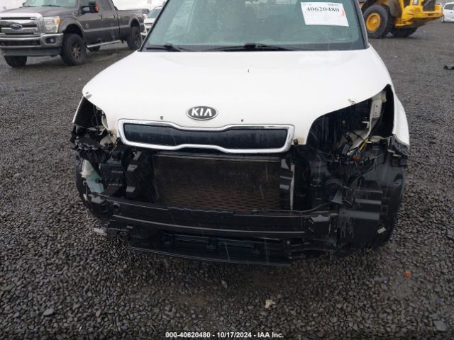 Photo 5 VIN: KNDJN2A23F7167082 - KIA SOUL 