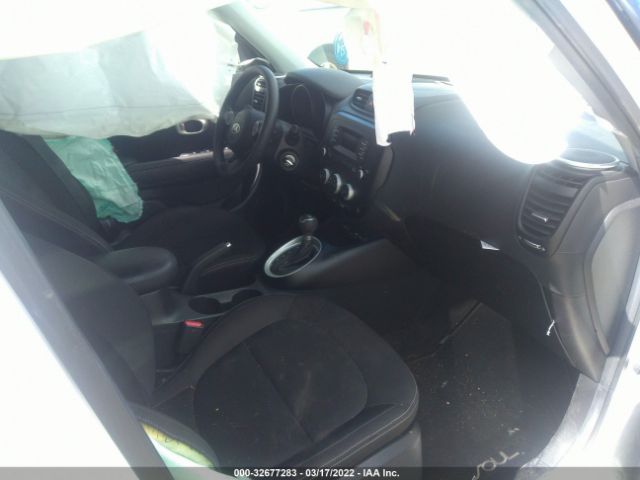 Photo 4 VIN: KNDJN2A23F7169687 - KIA SOUL 