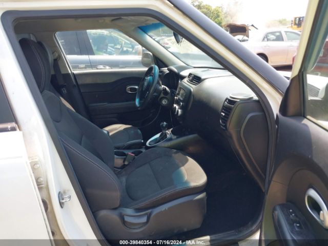 Photo 4 VIN: KNDJN2A23F7182598 - KIA SOUL 