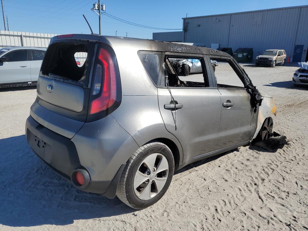 Photo 2 VIN: KNDJN2A23G7270973 - KIA SOUL 