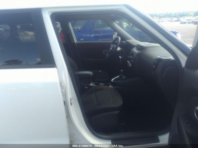 Photo 4 VIN: KNDJN2A23G7355389 - KIA SOUL 