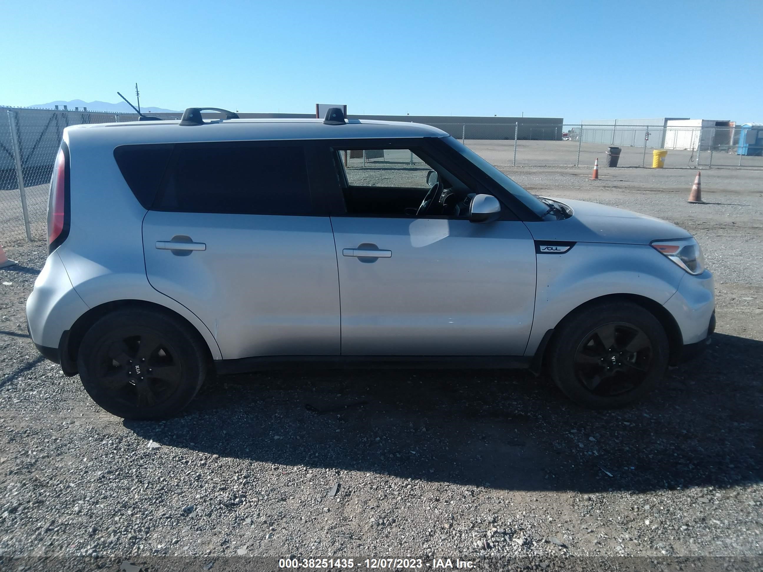 Photo 11 VIN: KNDJN2A23H7465280 - KIA SOUL 