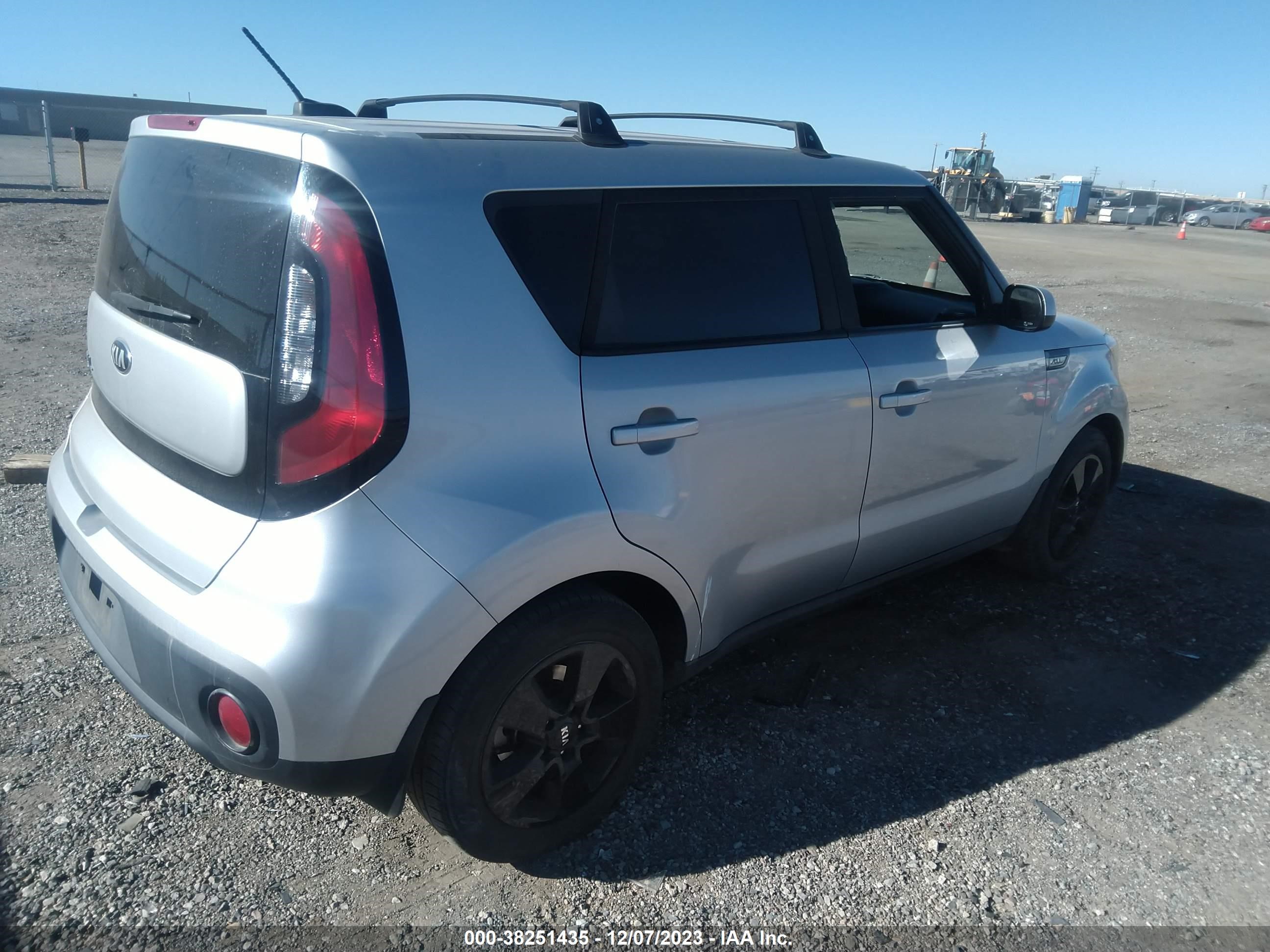 Photo 3 VIN: KNDJN2A23H7465280 - KIA SOUL 