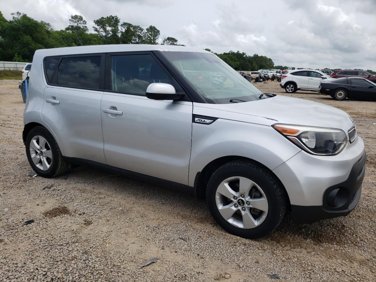 Photo 3 VIN: KNDJN2A23J7570083 - KIA SOUL 