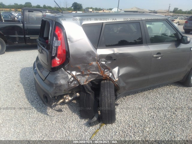 Photo 5 VIN: KNDJN2A23J7589765 - KIA SOUL 