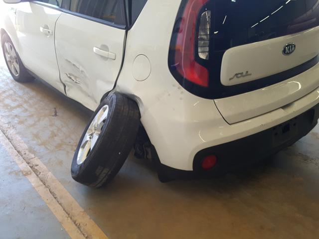 Photo 8 VIN: KNDJN2A23J7890228 - KIA SOUL 