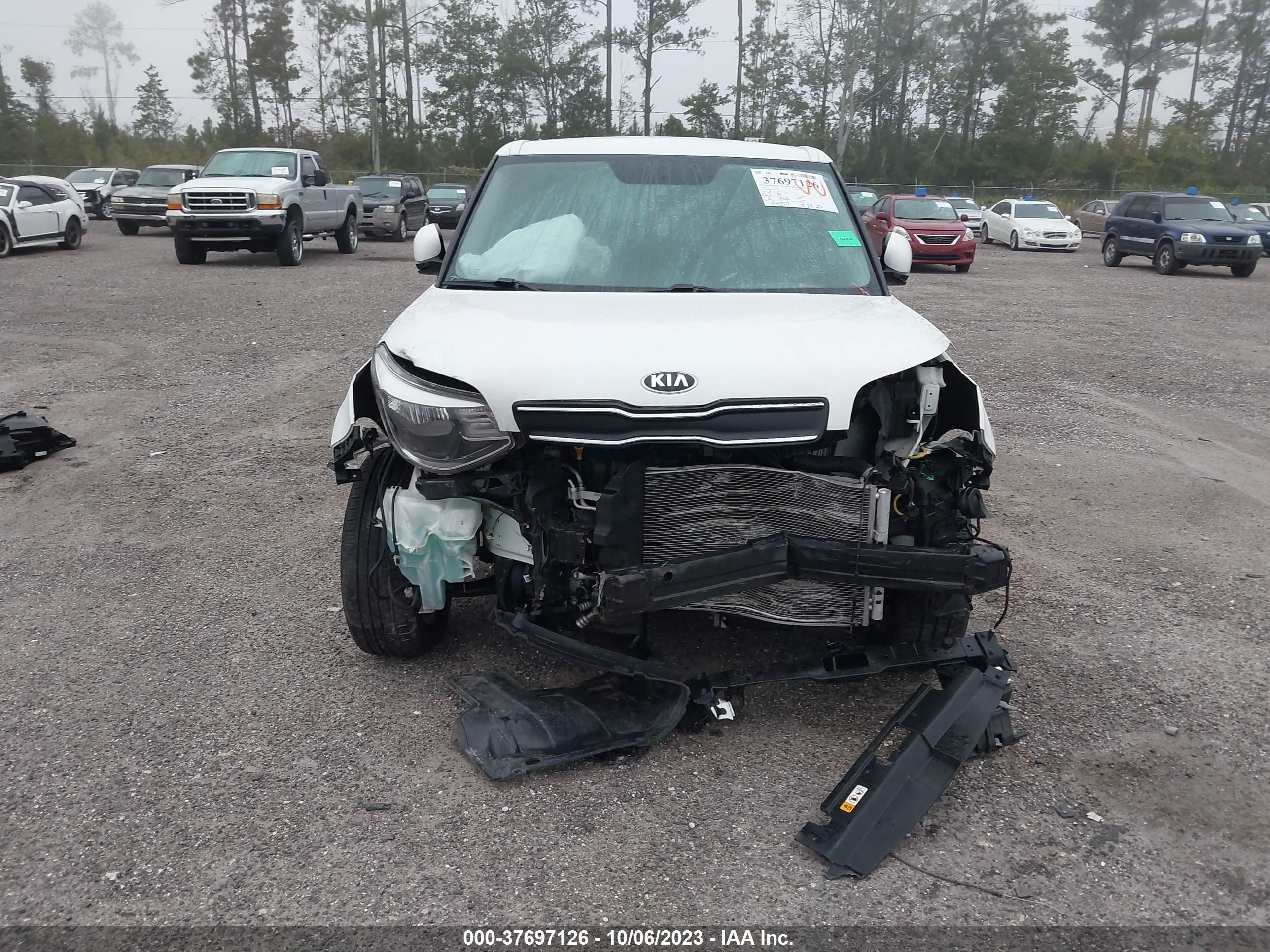 Photo 11 VIN: KNDJN2A23J7907514 - KIA SOUL 