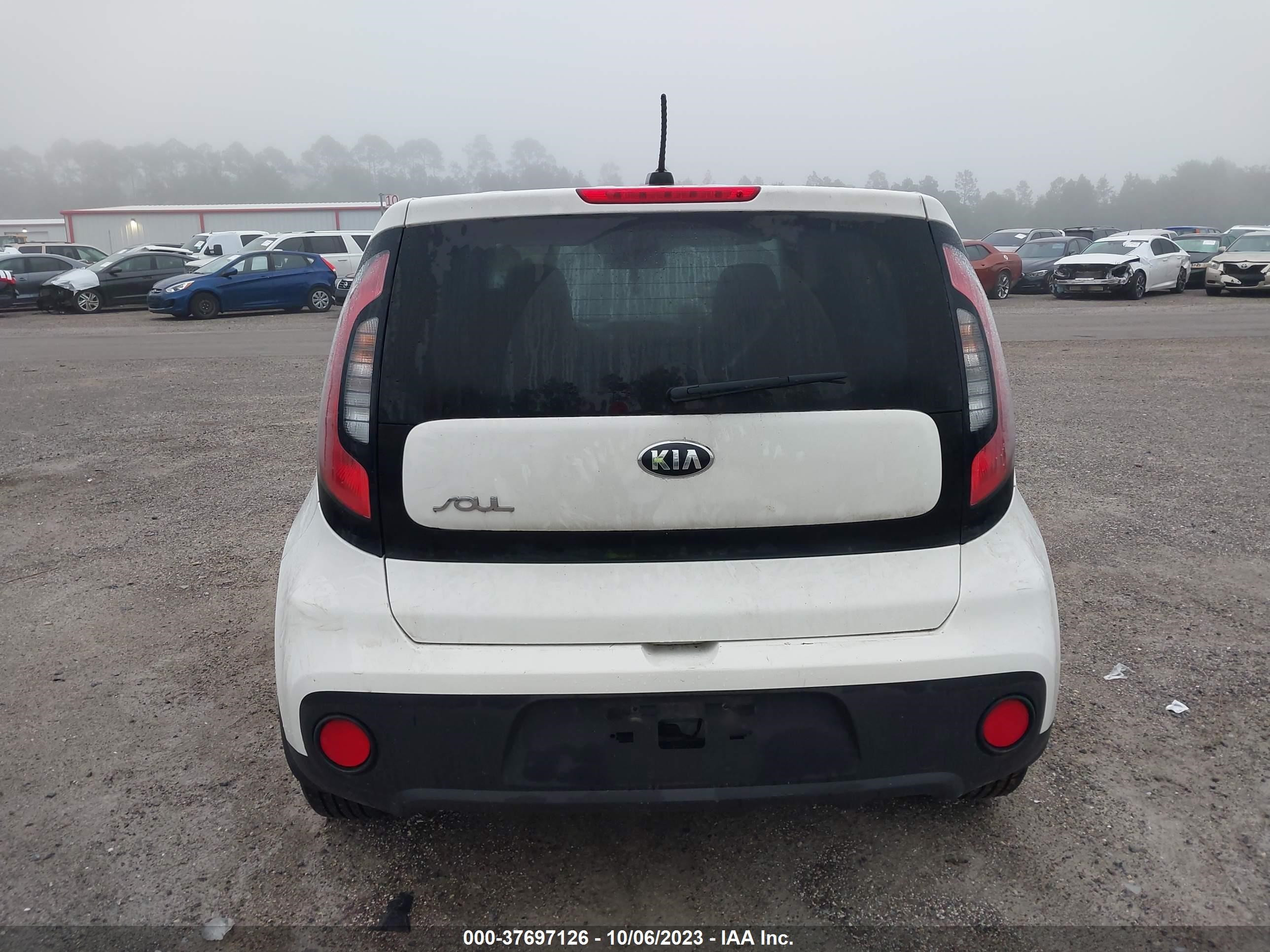 Photo 15 VIN: KNDJN2A23J7907514 - KIA SOUL 