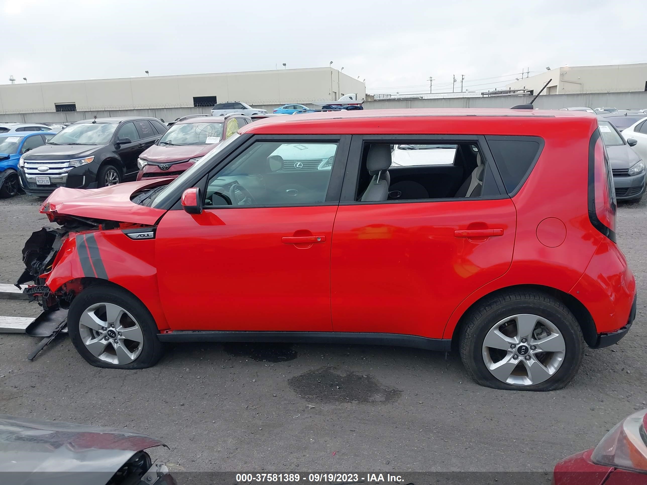 Photo 13 VIN: KNDJN2A23K7681069 - KIA SOUL 