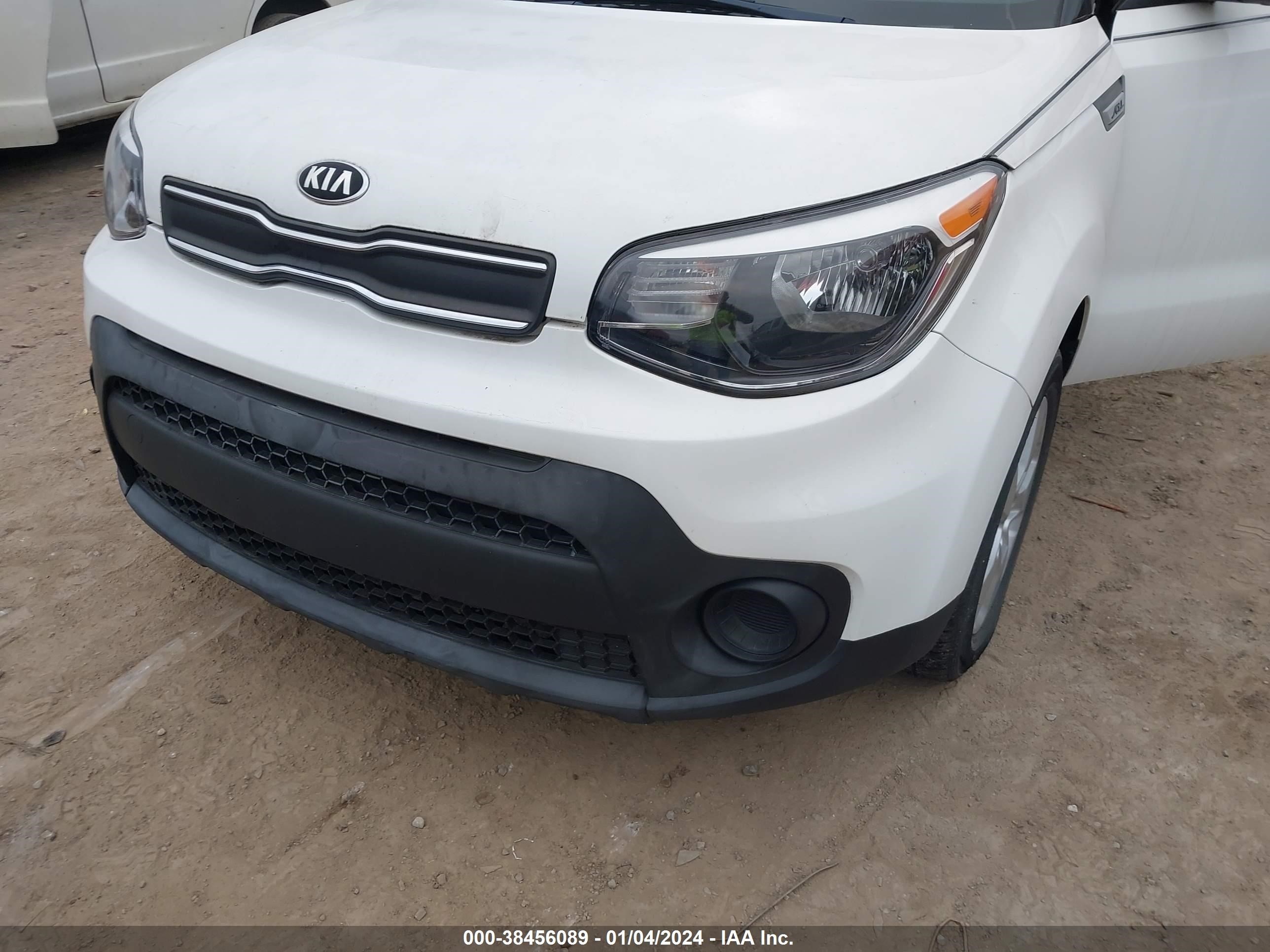 Photo 11 VIN: KNDJN2A23K7921401 - KIA SOUL 