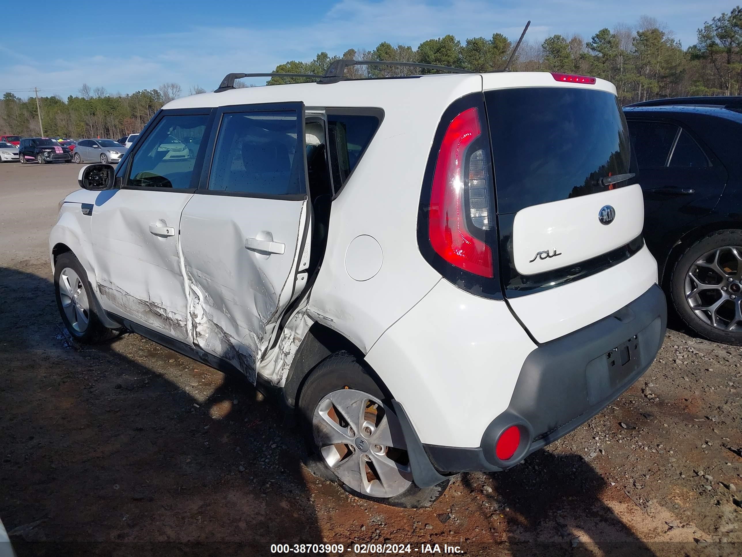 Photo 2 VIN: KNDJN2A24E7025841 - KIA SOUL 