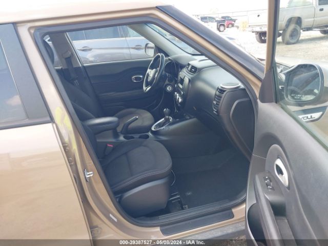 Photo 4 VIN: KNDJN2A24F7144975 - KIA SOUL 