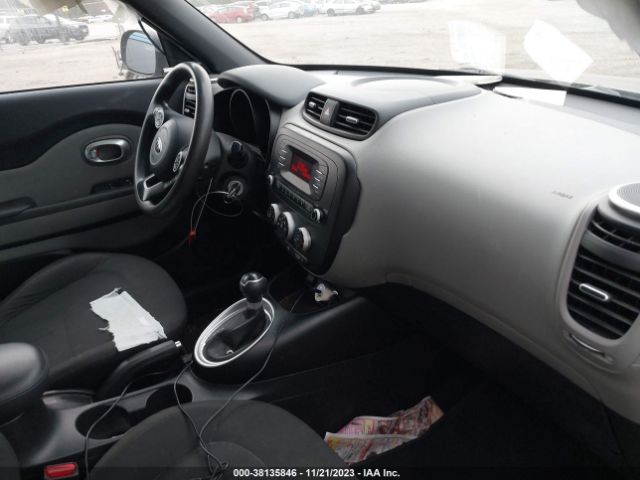 Photo 4 VIN: KNDJN2A24F7147018 - KIA SOUL 