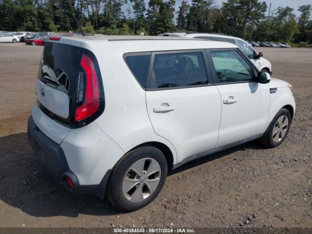 Photo 3 VIN: KNDJN2A24F7167043 - KIA SOUL 