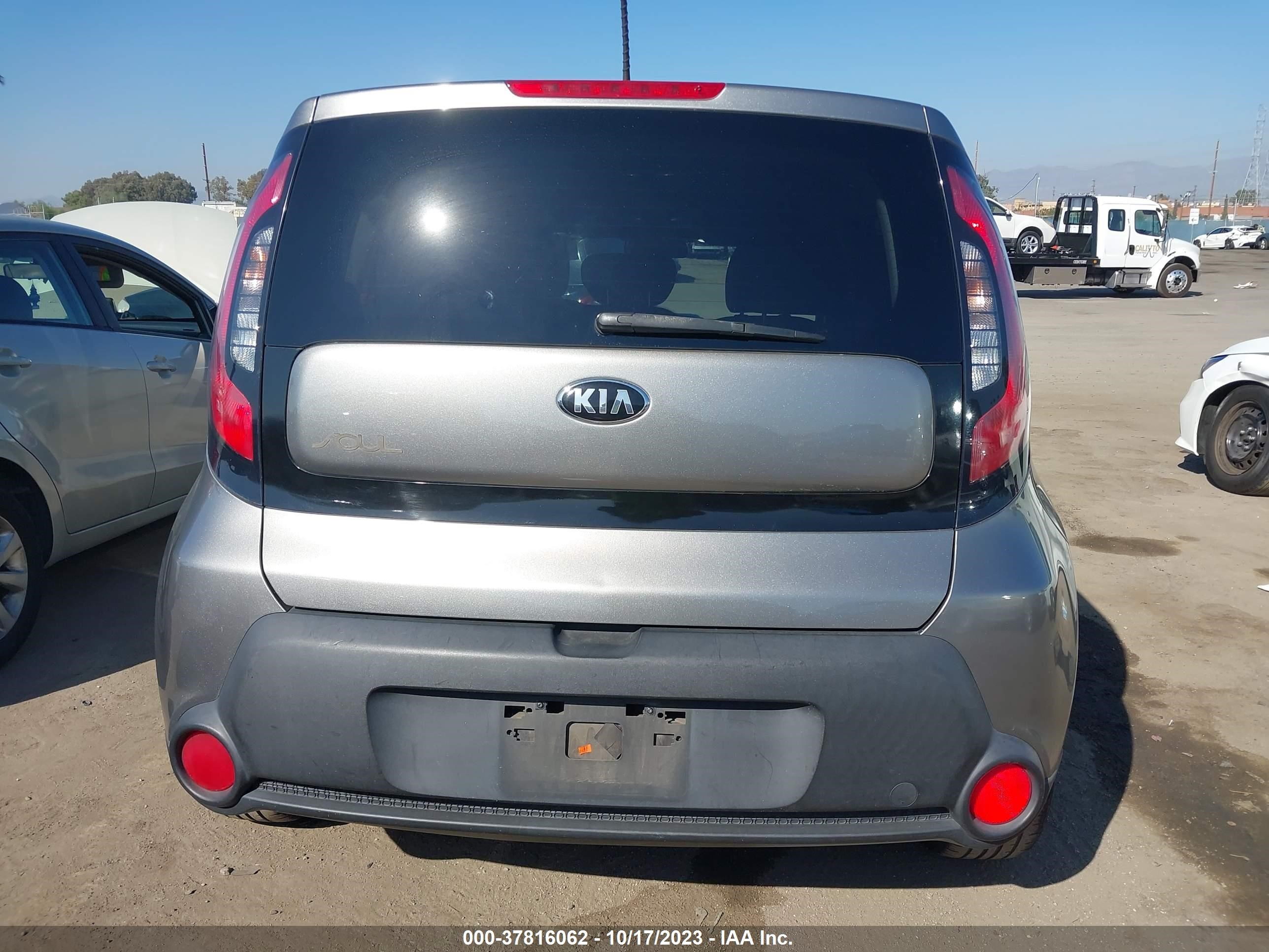 Photo 15 VIN: KNDJN2A24F7206052 - KIA SOUL 