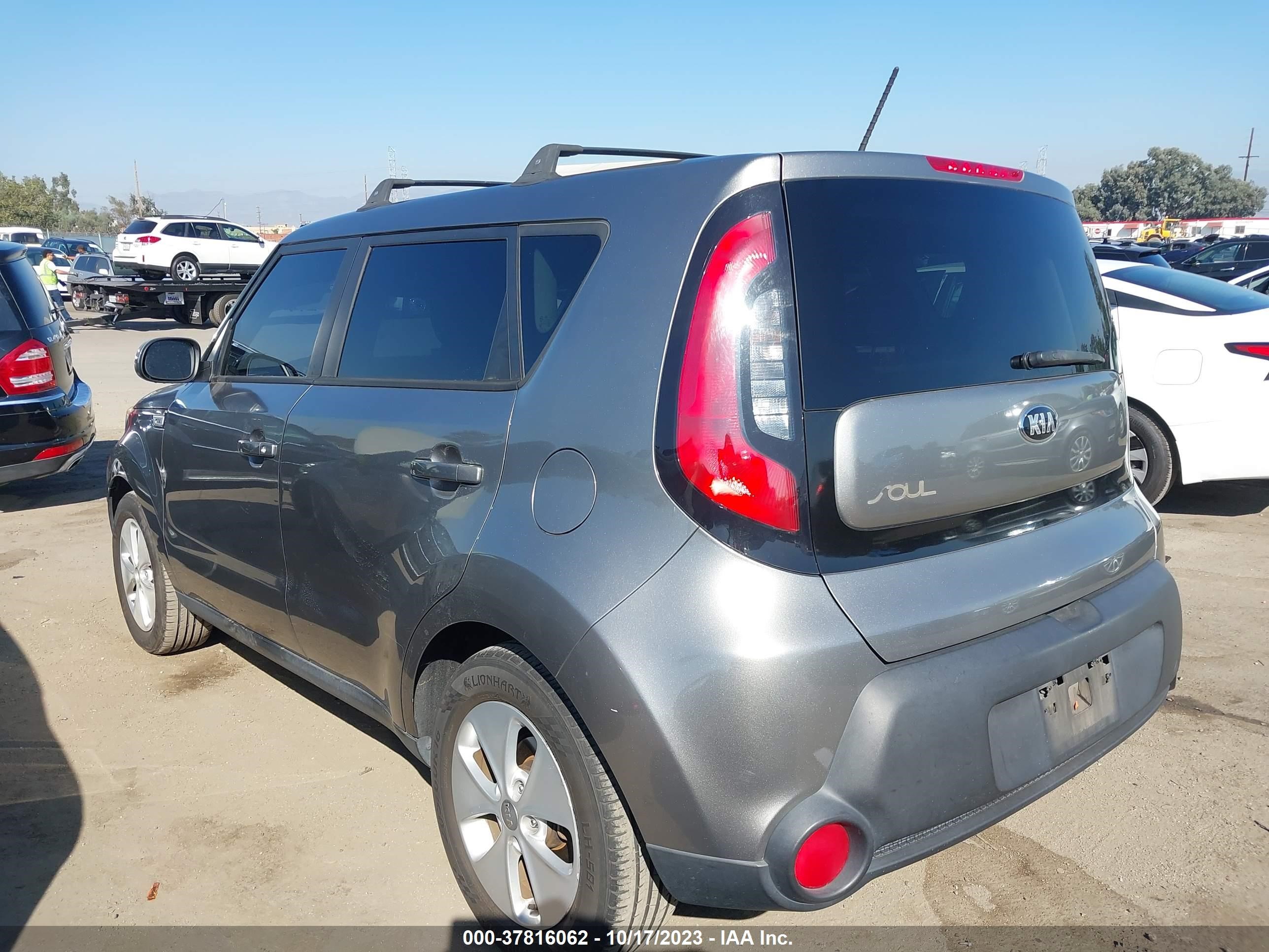 Photo 2 VIN: KNDJN2A24F7206052 - KIA SOUL 