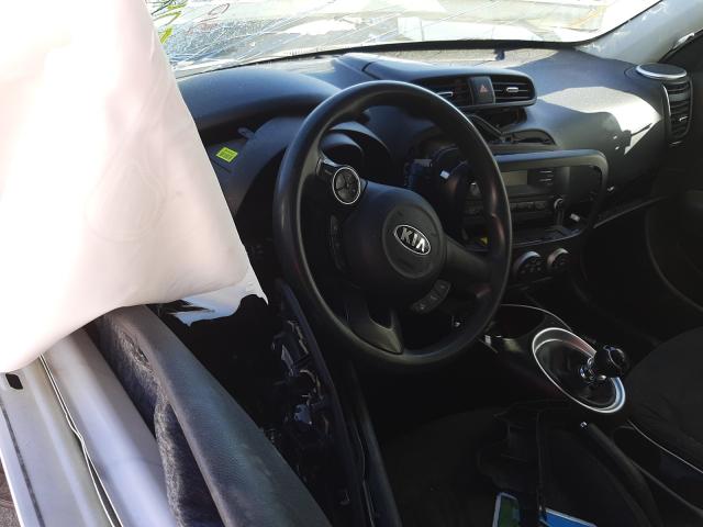 Photo 9 VIN: KNDJN2A24F7226768 - KIA SOUL 