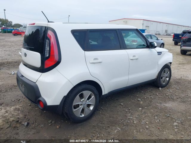 Photo 3 VIN: KNDJN2A24F7228567 - KIA SOUL 