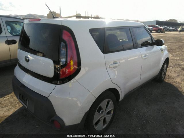 Photo 3 VIN: KNDJN2A24F7231484 - KIA SOUL 