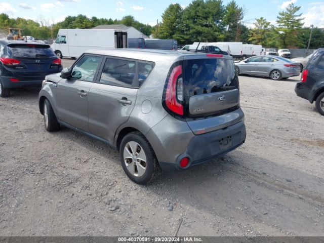 Photo 2 VIN: KNDJN2A24F7232621 - KIA SOUL 