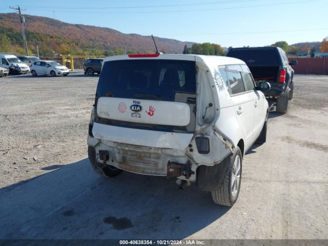 Photo 5 VIN: KNDJN2A24F7234224 - KIA SOUL 