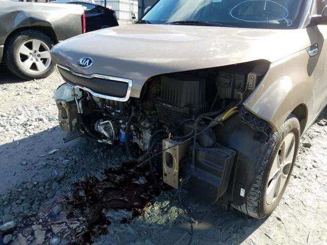 Photo 8 VIN: KNDJN2A24F7235776 - KIA SOUL 