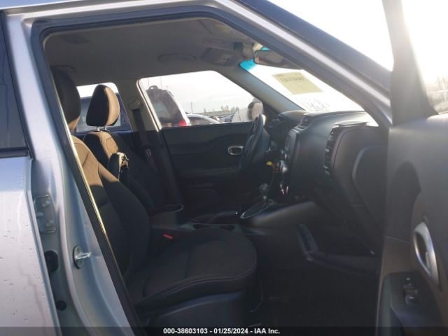 Photo 4 VIN: KNDJN2A24F7756206 - KIA SOUL 