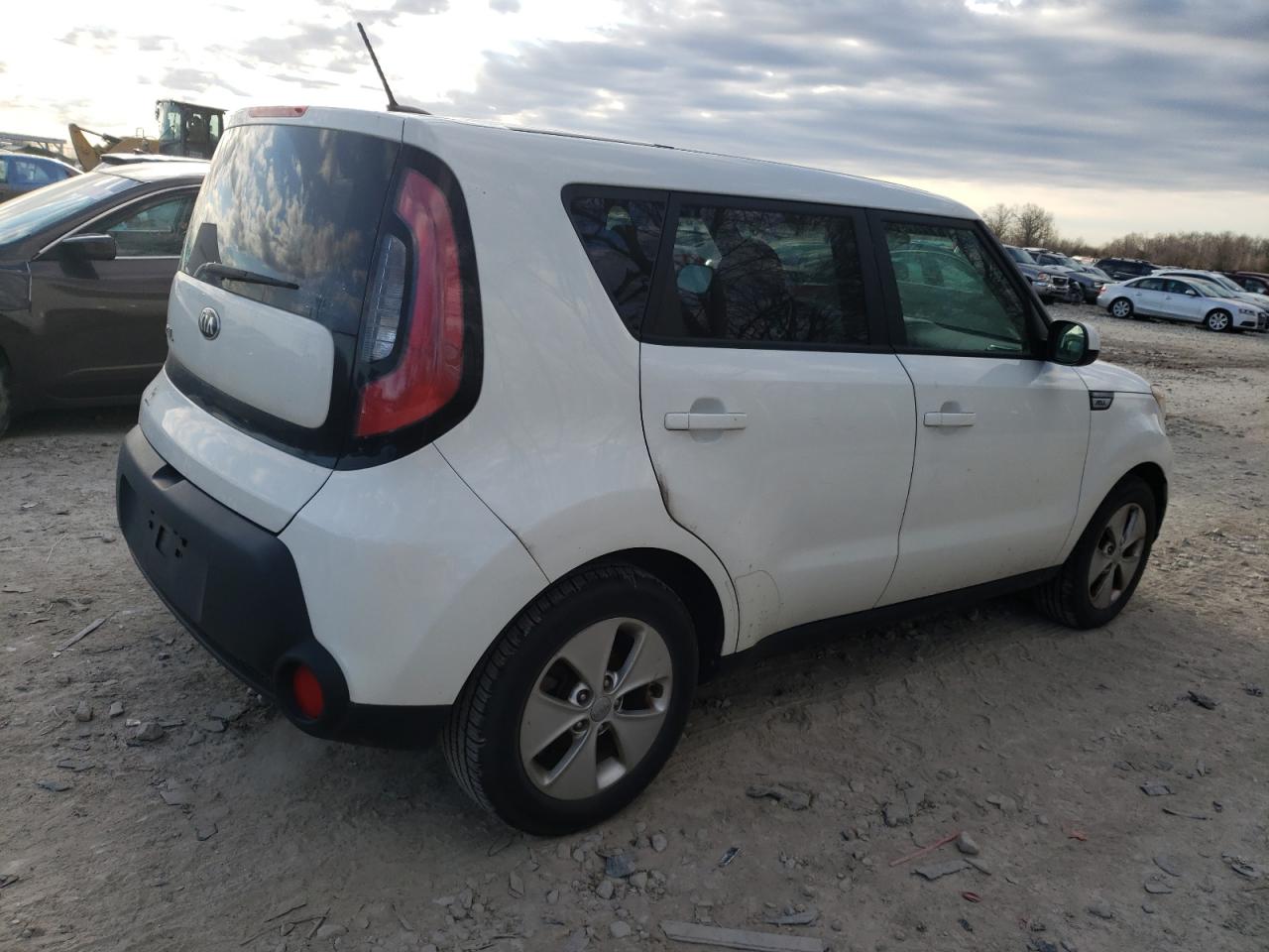 Photo 2 VIN: KNDJN2A24F7809373 - KIA SOUL 