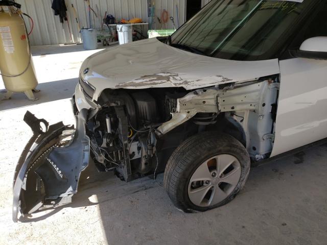 Photo 8 VIN: KNDJN2A24G7357183 - KIA SOUL 