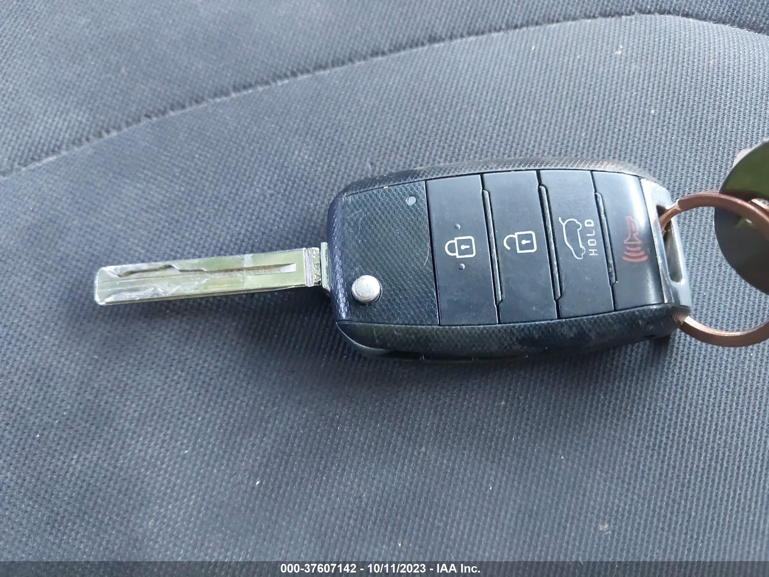 Photo 10 VIN: KNDJN2A24G7369351 - KIA SOUL 