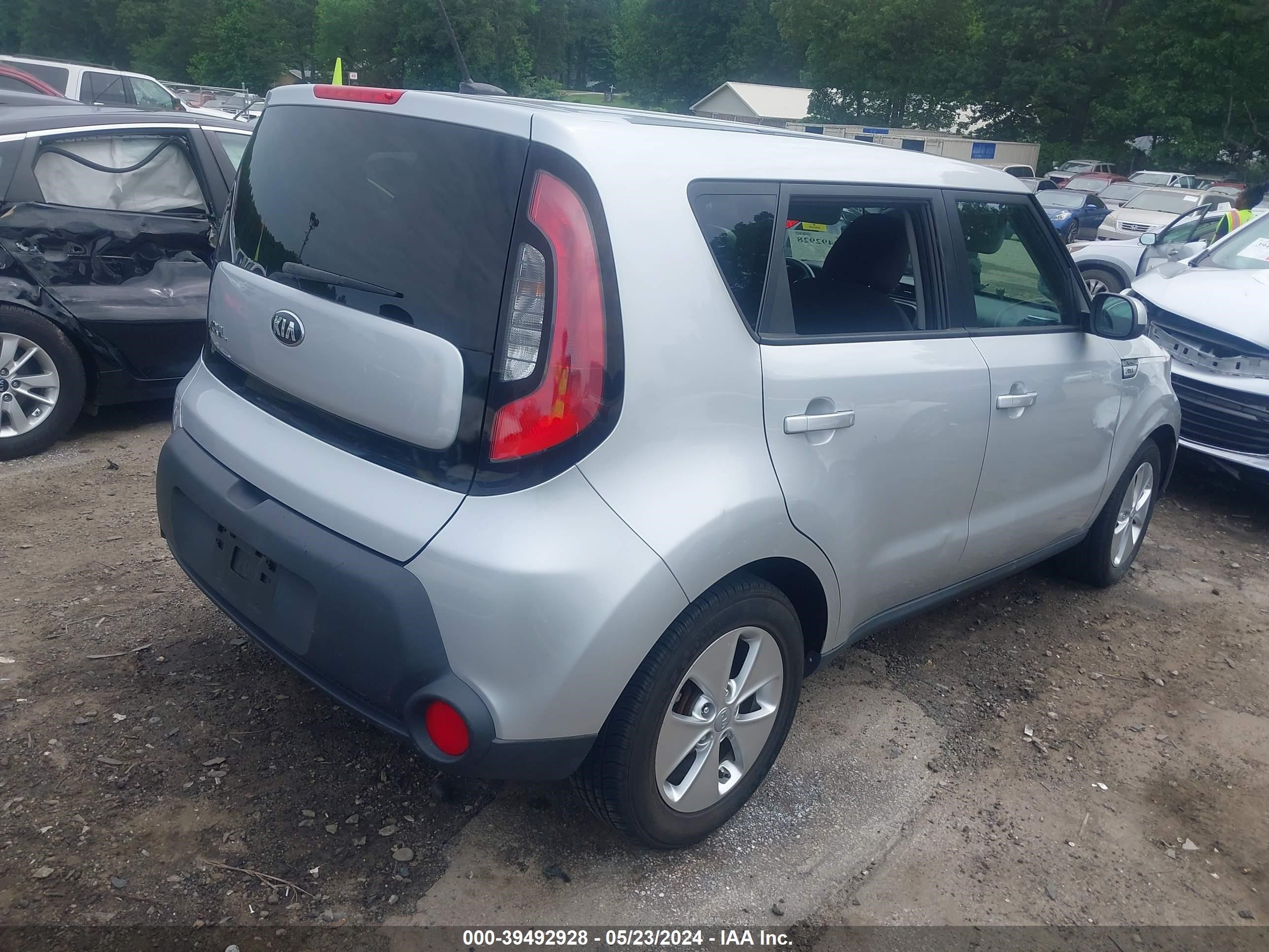 Photo 3 VIN: KNDJN2A24G7825235 - KIA SOUL 