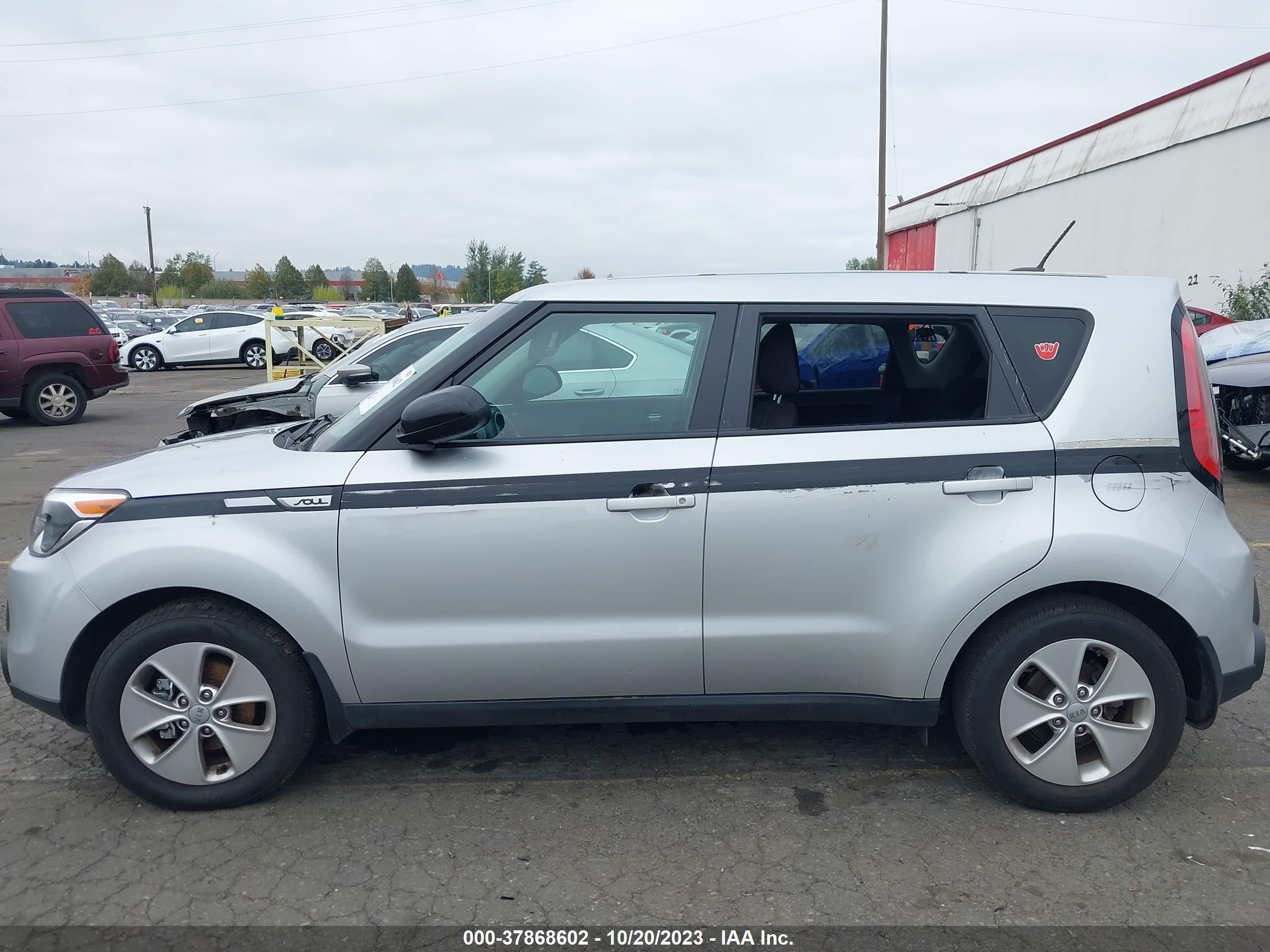 Photo 12 VIN: KNDJN2A24G7864052 - KIA SOUL 