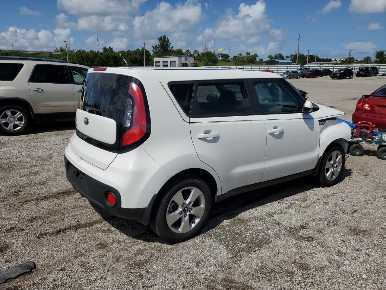 Photo 2 VIN: KNDJN2A24H7453574 - KIA SOUL 