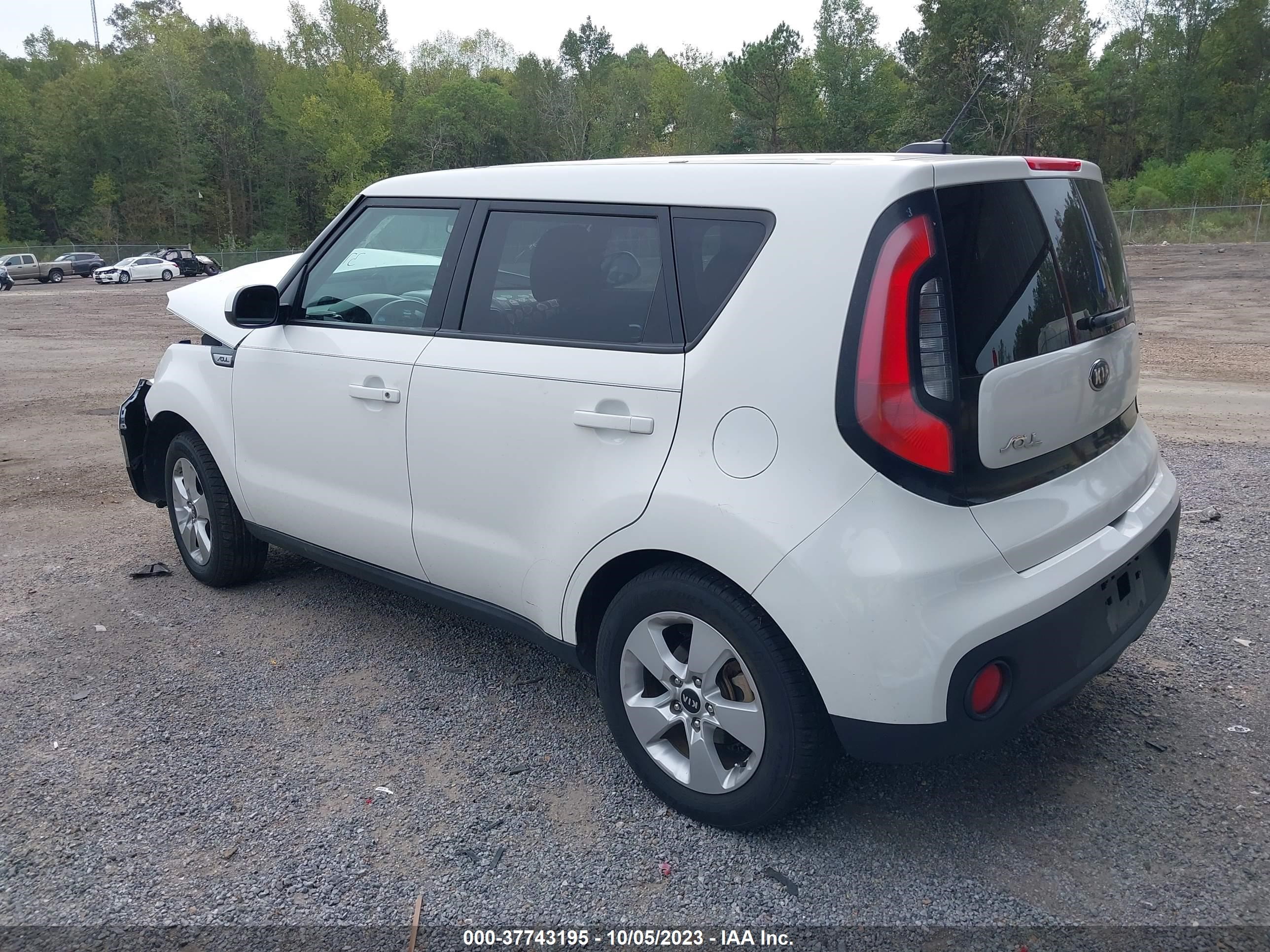 Photo 2 VIN: KNDJN2A24J7547606 - KIA SOUL 