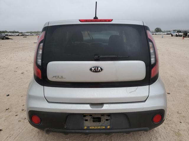 Photo 5 VIN: KNDJN2A24J7564860 - KIA SOUL 